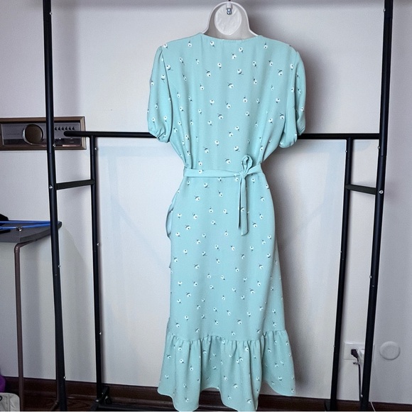 Lauren Conrad Boho Preppy Ditsy Floral Midi Ruffle Wrap Dress - Picture 3 of 16